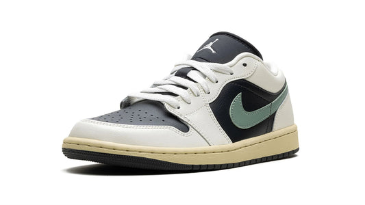 Jordan 1 Low WMNS "Jade Smoke"