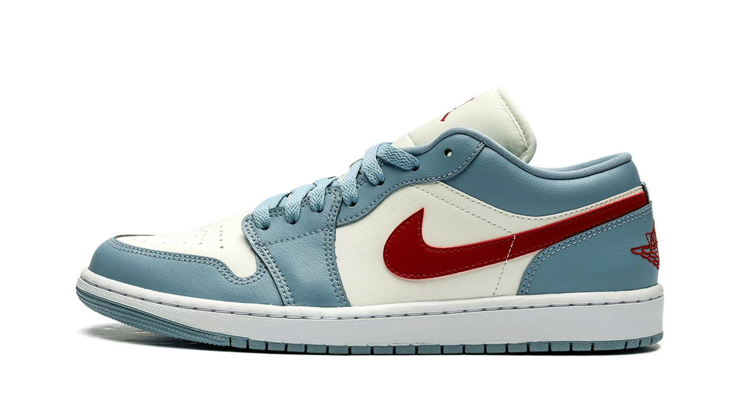 Jordan 1 Low WMNS "Blue Whisper"