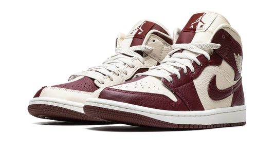 Jordan 1 WMNS "Split Cherrywood Red"