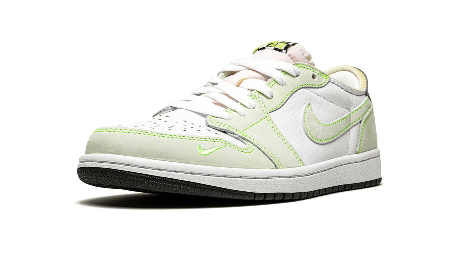 Jordan 1 Low OG "Ghost Green"