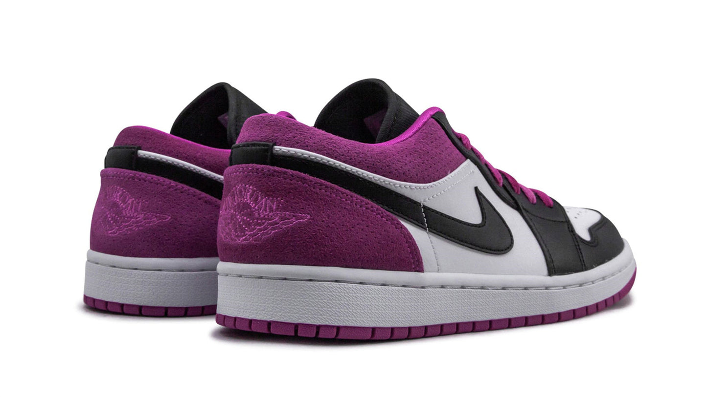Jordan 1 Low SE "Fuchsia"