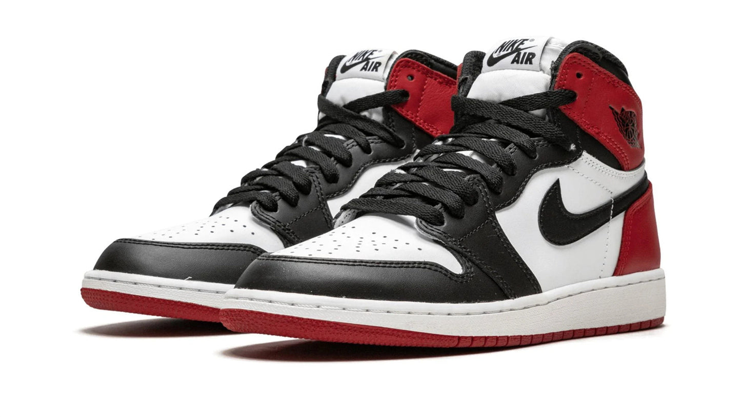 Jordan 1 Retro High OG "Black Toe"