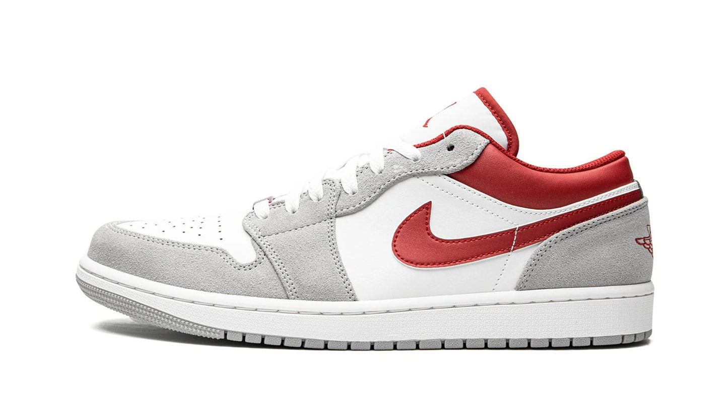 Jordan 1 LOW SE "White / Grey / Red"
