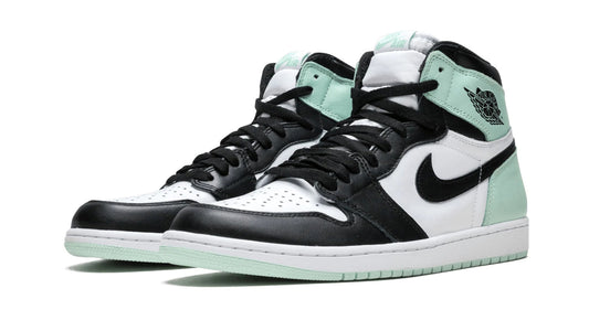 Jordan 1 RETRO HIGH OG NRG "Igloo"