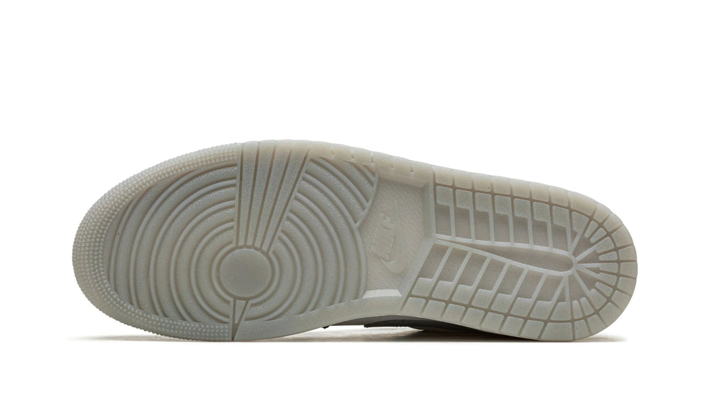 Jordan 1 Low SE "New Emerald"