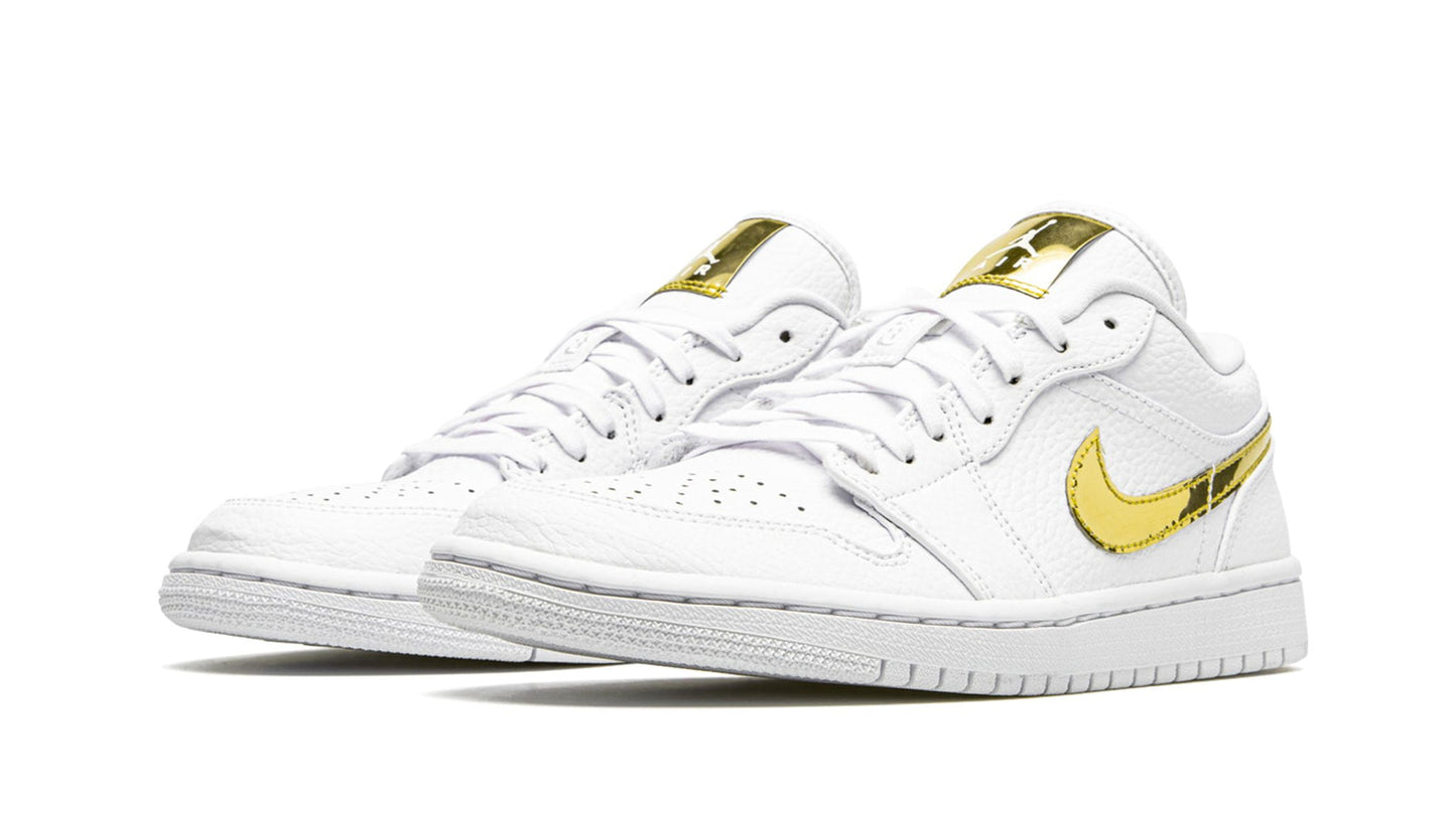 Jordan 1 LO SE WMNS "White Metallic Gold"