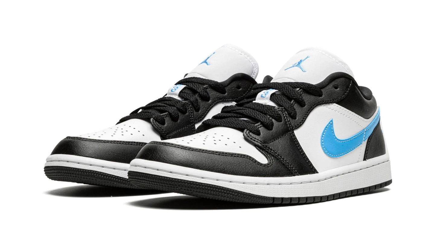 Jordan 1 LOW WMNS "Black / University Blue"