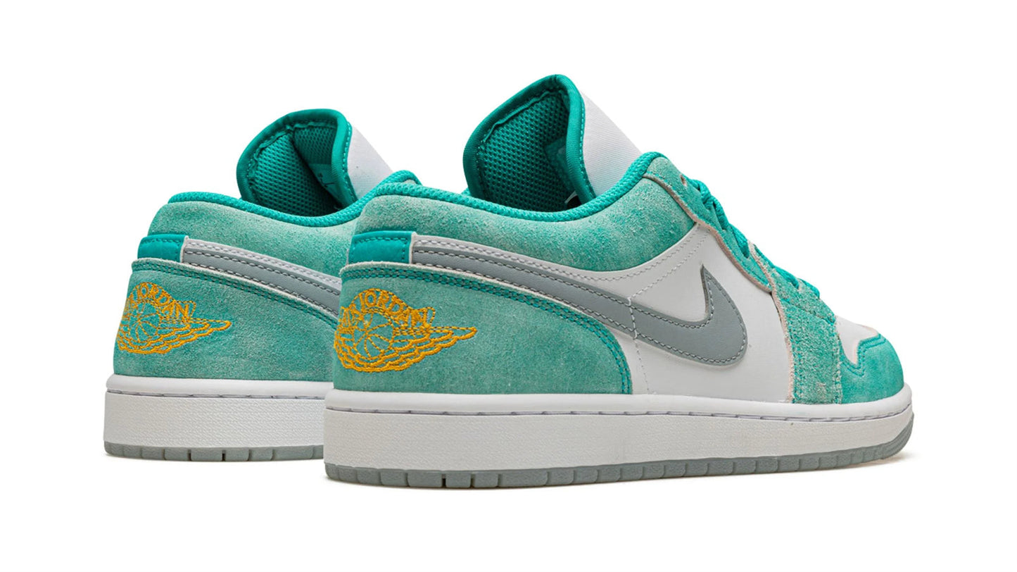 Jordan 1 Low SE "New Emerald"