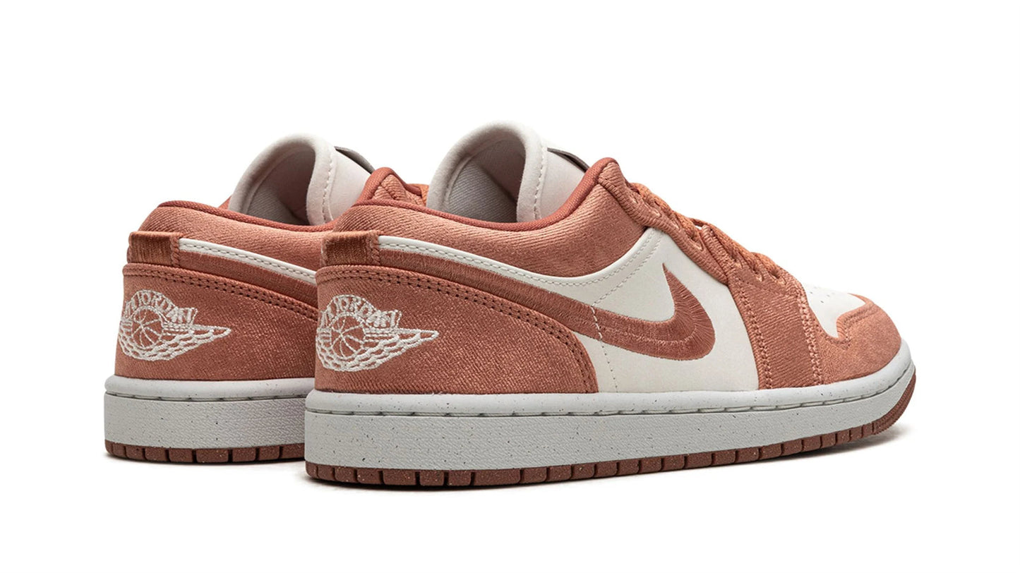 Jordan 1 Low WMNS "Sky J Orange"