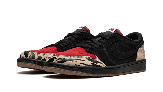 Jordan 1 Low SP "SoleFly - Carnivore"