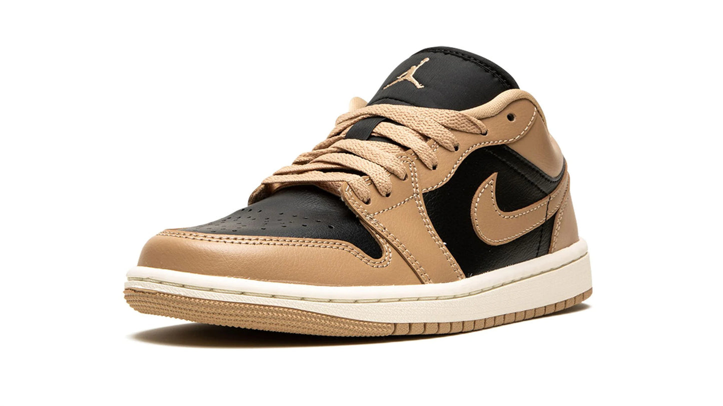Jordan 1 Low WMNS "Desert / Black"